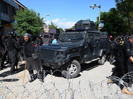 पाकिस्तानी सेना ने निहत्थे प्रदर्शनकारियों पर बरसाई गोलियां, POK में 16 लोगों की मौत