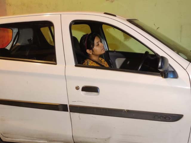 B-Tech Graduate Loses Her Father, Drives Cab To Support Family