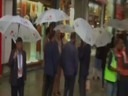 कश्मीर : G20 सम्मेलन में आए प्रतिनिधियों ने गोल्फ का उठाया लुत्फ, सैर के लिए मुगल गार्डन भी गए कश्मीर : G20 सम्मेलन में आए प्रतिनिधियों ने गोल्फ का उठाया लुत्फ, सैर के लिए मुगल गार्डन भी गए