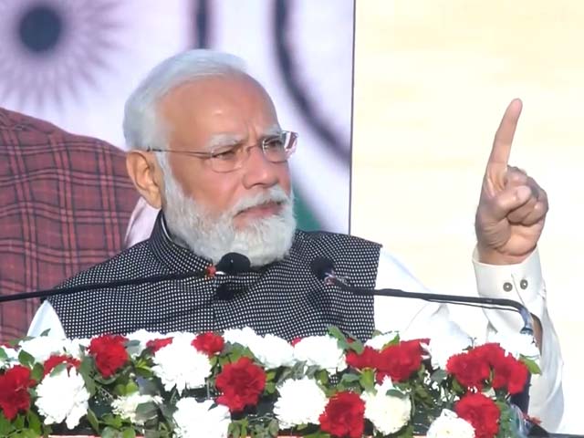उत्तराखंड को PM मोदी ने दी पहली वंदे भारत की सौगात, देहरादून से दिल्ली का सफर होगा 4.45 घंटे में पूरा