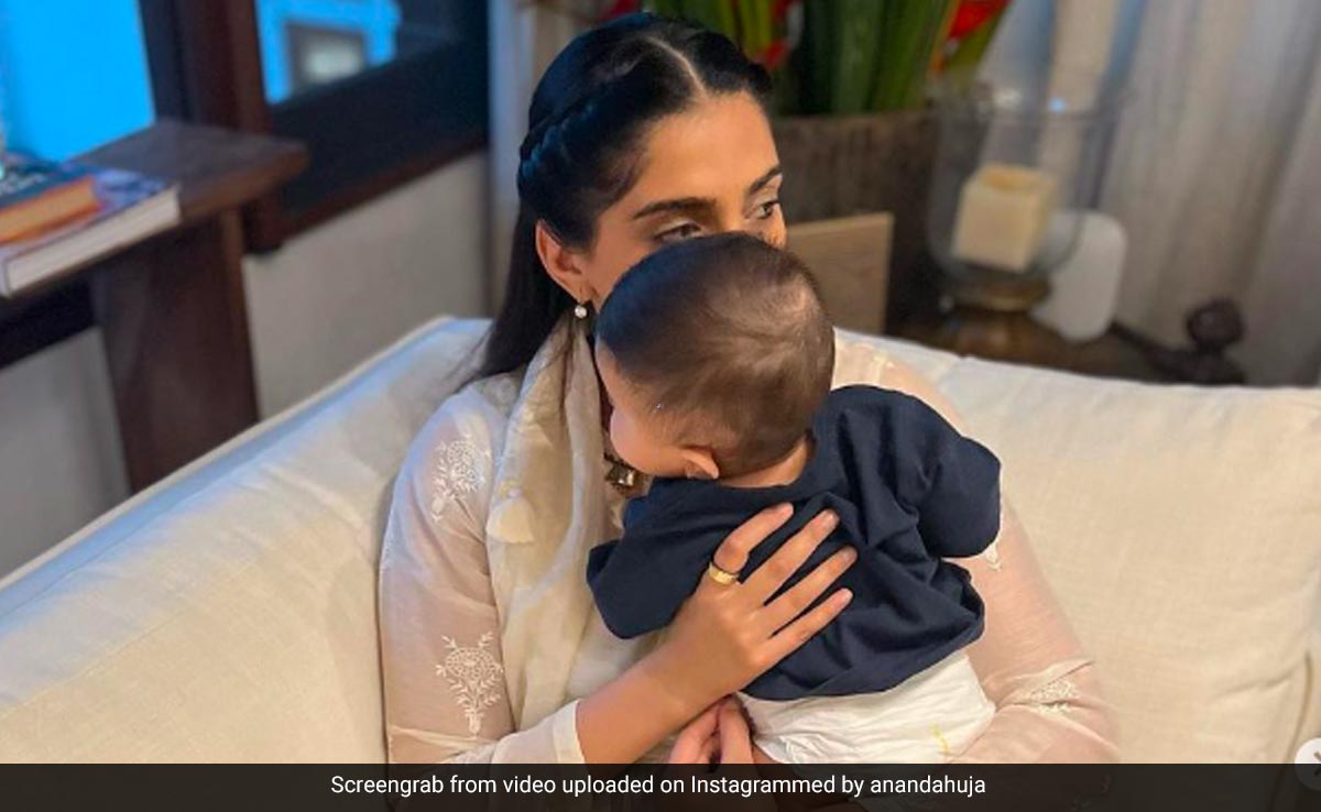 Sonam Kapoor And Son Vayu In An Adorable Pic Shared By Anand Ahuja