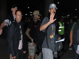 <i>Everybody</i>...Backstreet Boys Are In India. See Airport Pics Of The Band <i>Everybody</i>...Backstreet Boys Are In India. See Airport Pics Of The Band