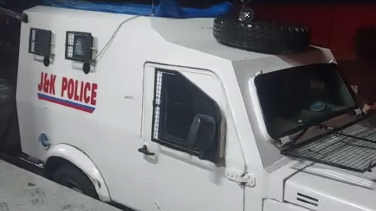 Two Cops Found Dead Inside Car In Jammu And Kashmir
