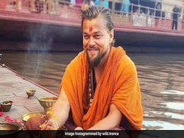 पूजा-पाठ करते हुए दिख रहे हैं हॉलीवुड स्टार, आख़िर इन तस्वीरों की सच्चाई क्या है? पूजा-पाठ करते हुए दिख रहे हैं हॉलीवुड स्टार, आख़िर इन तस्वीरों की सच्चाई क्या है?
