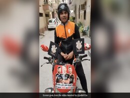 Swiggy Delivery Executive Goes Viral For His Love For IPL Team. Watch Swiggy Delivery Executive Goes Viral For His Love For IPL Team. Watch