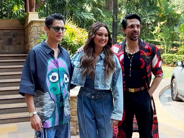 A Scene From <i>Dahaad</i> Promotions With Sonakshi, Vijay Varma And Gulshan Devaiah