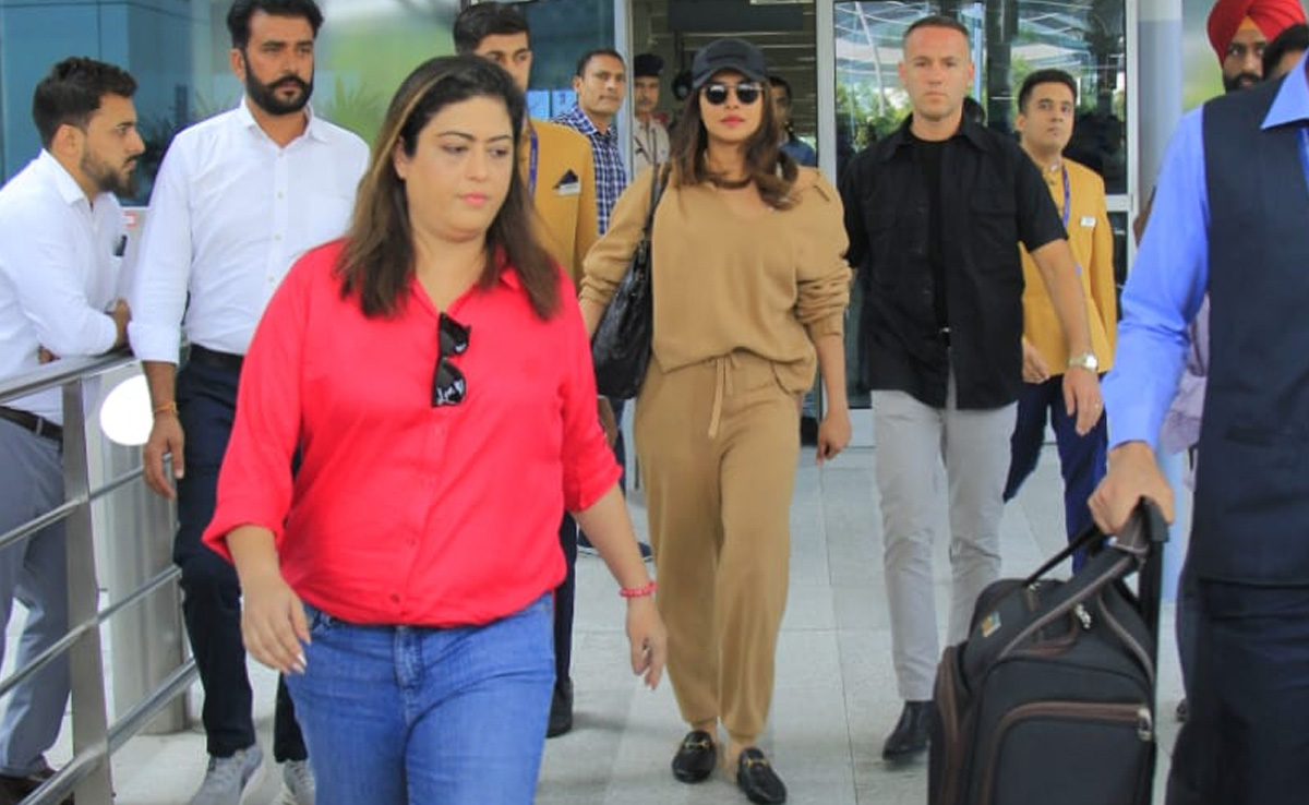 Priyanka Chopra's Airport Fit Is In Check As She Arrives For Parineeti-Raghav Chadha's Enagagement