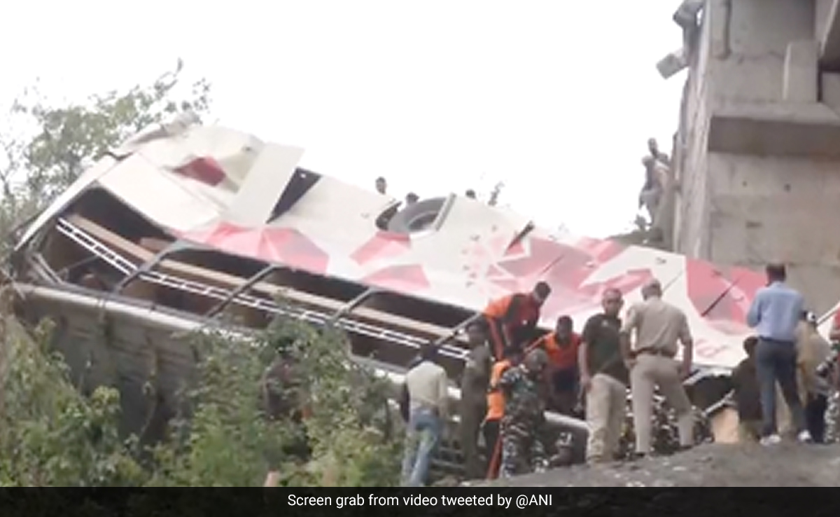 10 Dead As Bus Taking Pilgrims To Vaishno Devi Falls Into Jammu Gorge