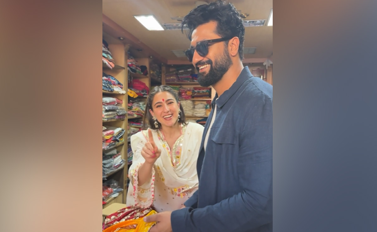 "<i>Namaste Darshako</i>," Sara Ali Khan Is Back With Shayari. Vicky Kaushal's Reaction