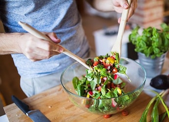 10 Colourful Salads That Will Uplift Your Mood and Keep You Energised 10 Colourful Salads That Will Uplift Your Mood and Keep You Energised