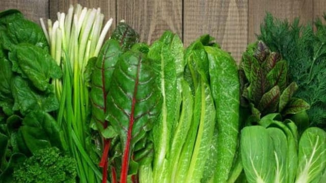 Leafy greens help promote healthy digestion and regular bowel movements