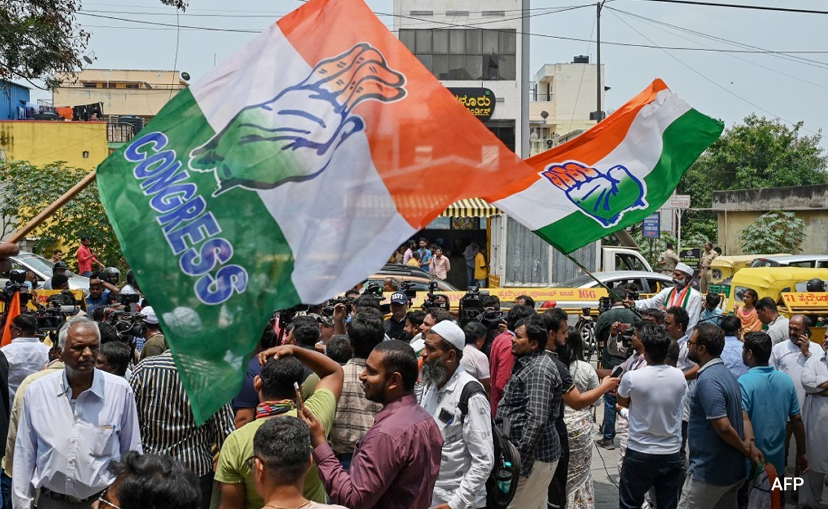 Congress Puts Bar Codes Behind Chairs For Crowdfunding At Nagpur Rally