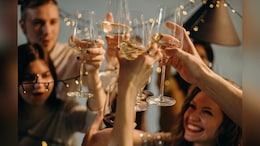 Did You Know? Your Brain Reacts Differently to Alcohol When Drinking With Friends Versus Alone