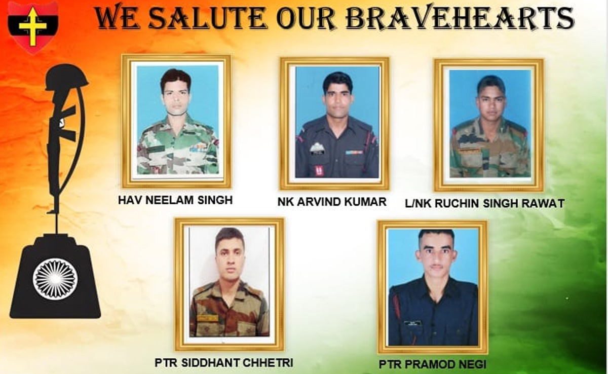 जम्मू-कश्मीर के उपराज्यपाल और सैन्य अधिकारियों ने राजौरी में शहीद हुए जवानों को श्रद्धांजलि दी