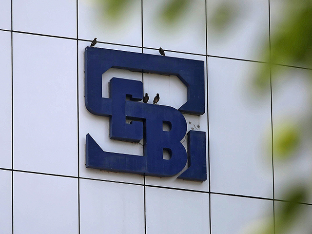 2016 से अदाणी ग्रुप की जांच का आरोप 'तथ्यात्मक रूप से निराधार' : SC में बोली SEBI