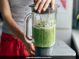 Weight Loss Drinks: तेजी से चर्बी पिघलाते हैं ये 5 ड्रिंक्स, घटने लगेगा वजन और दिखेंगे आप भी फिट  Weight Loss Drinks: तेजी से चर्बी पिघलाते हैं ये 5 ड्रिंक्स, घटने लगेगा वजन और दिखेंगे आप भी फिट