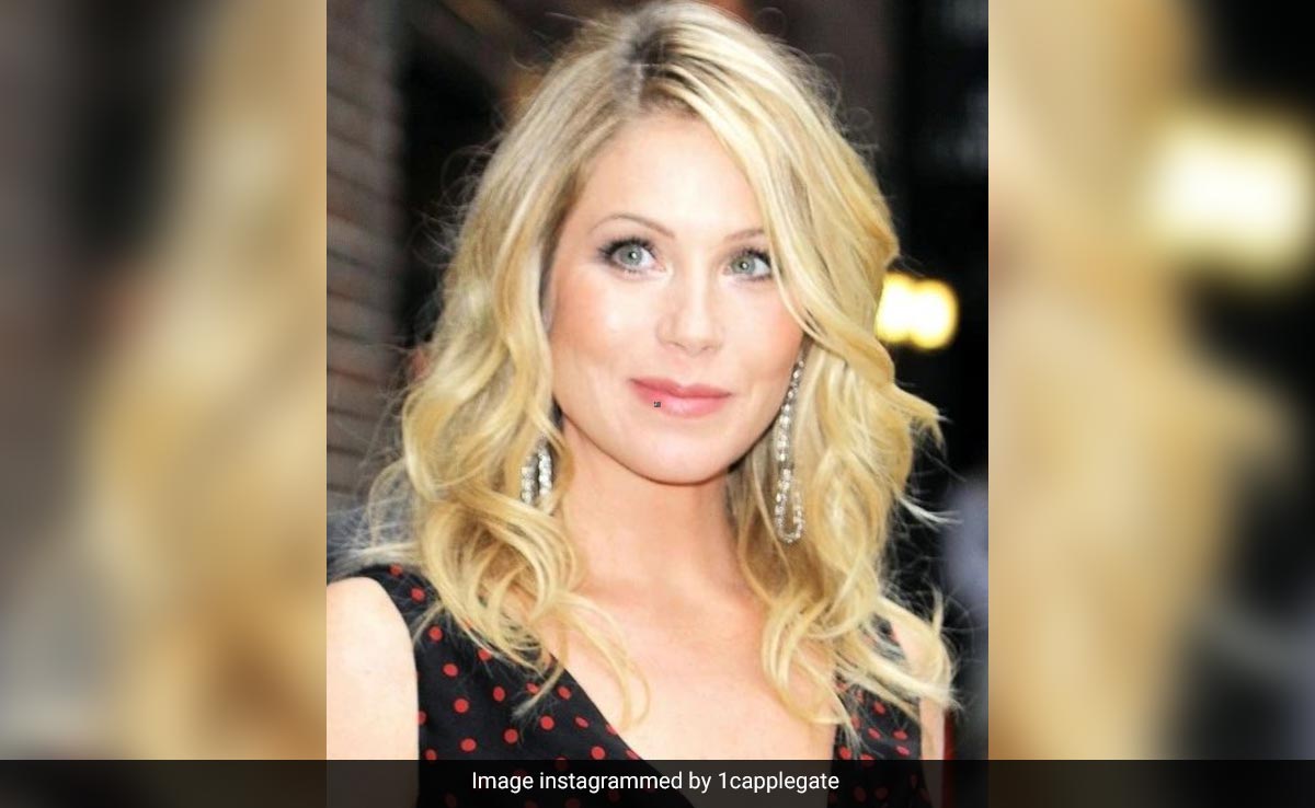 Christina Applegate Says She'll "Never Work On-Camera" After Multiple Sclerosis Diagnosis