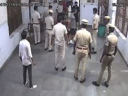 On CCTV, Cops Seen Watching As Dying Gangster Was Stabbed In Jail On CCTV, Cops Seen Watching As Dying Gangster Was Stabbed In Jail