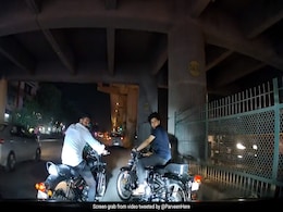 Car Stopped On Delhi Road, Driver Beaten; Dash Cam Video Leads To Arrests Car Stopped On Delhi Road, Driver Beaten; Dash Cam Video Leads To Arrests