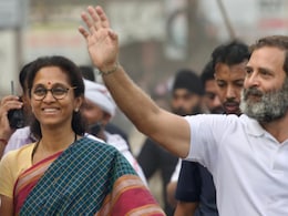 राहुल गांधी ने सुप्रिया सुले को किया फोन, शरद पवार के इस्तीफे पर हुई चर्चा: सूत्र