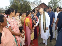 मणिपुर: गृहमंत्री अमित शाह ने म्यांमार सीमा पर स्थित मोरेह का किया दौरा किया, कुकी समुदाय से मिले मणिपुर: गृहमंत्री अमित शाह ने म्यांमार सीमा पर स्थित मोरेह का किया दौरा किया, कुकी समुदाय से मिले