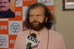 BJP सांसद हंसराज हंस ने दिल्ली में नाबालिग की हत्या मामले सख्त सजा की मांग की BJP सांसद हंसराज हंस ने दिल्ली में नाबालिग की हत्या मामले सख्त सजा की मांग की