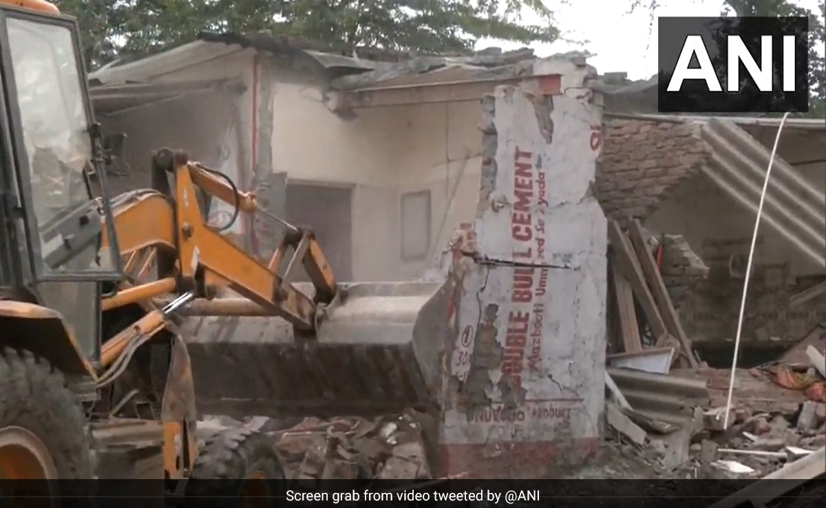 Anti-Encroachment Drive Begins At Delhi's Tughlaqabad Fort Site