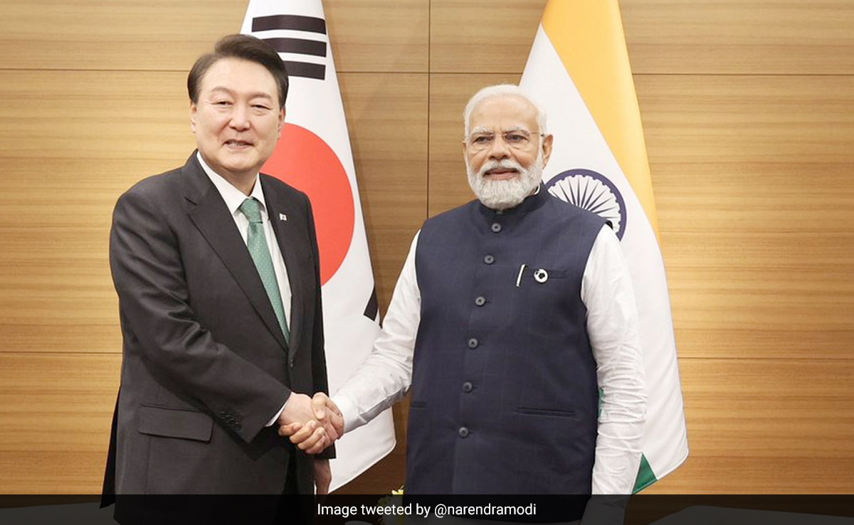 पीएम मोदी ने दक्षिण कोरियाई राष्ट्रपति के साथ की द्विपक्षीय बैठक,  रक्षा और व्यापार संबंधों पर हुई चर्चा