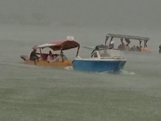 Boats Capsize In Dal Lake Due To Strong Winds, 20 Tourists Rescued
