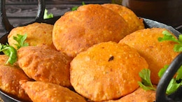 Make Your Lunch Special With This Delectable Masala Chana Dal Puri Recipe