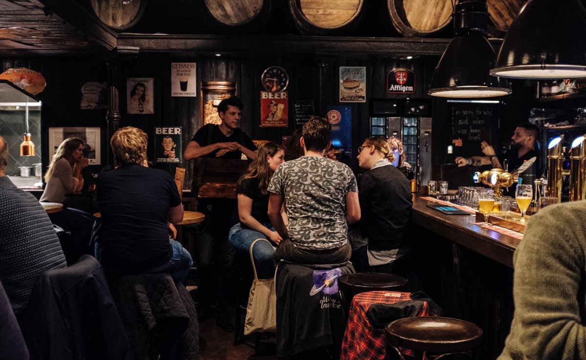 US States Are Considering Allowing Teenagers To Work In Bars To Address Labour Shortages