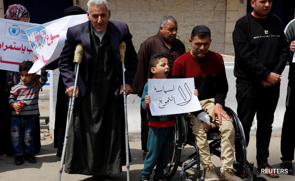 UN Food Body To Suspend Aid To Palestinians Due To "Severe" Fund Shortage