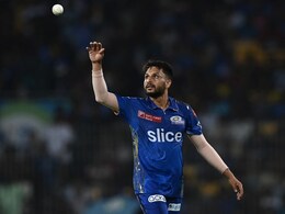 Akash Madhwal ने विश्व क्रिकेट में मचाया तहलका, जश्न के माहौल के बीच बधाइयों का लगा तांता - Video