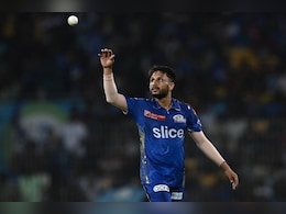 Who is Akash Madhwal: CSK का चौंकाने वाला फैसला, चोटिल हुआ बैटर, टीम में शामिल किया तेज गेंदबाज, कौन हैं आकाश मधवाल