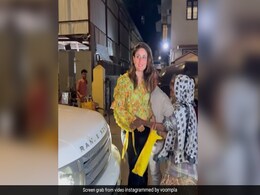 करीना कपूर ने हाथ मिलाने आई महिला के साथ किया कुछ ऐसा चौंक गए फैन्स, वीडियो देख बोले- यार हद है करीना कपूर ने हाथ मिलाने आई महिला के साथ किया कुछ ऐसा चौंक गए फैन्स, वीडियो देख बोले- यार हद है
