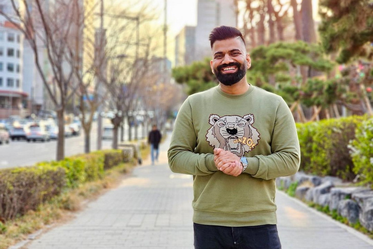 Technical Guruji Shares Pic with Honey Singh, Says, "Desi Kalakaar in USA..."