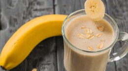 Eating A Whole Banana Or Drinking Banana Smoothie - Which Is Healthier? Expert Explains