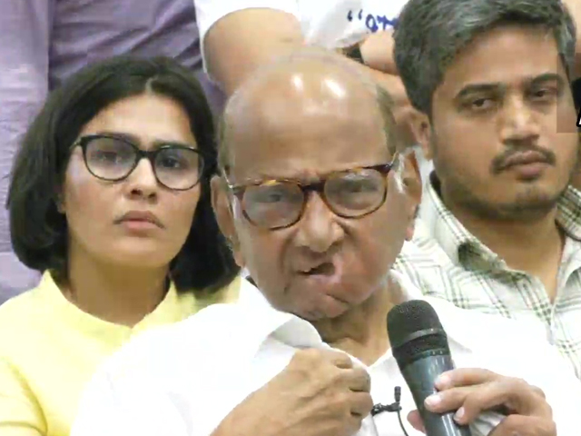 इस्तीफा वापस लेना ही पड़ा....क्या NCP के कार्यकर्ताओं ने पवार को मना लिया?