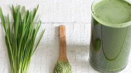From Weight Loss To Detox: 7 Health Benefits Of Barley Grass Juice