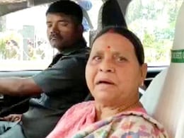 नौकरी के बदले जमीन घोटाले में ED की चार्जशीट में राबड़ी देवी, मीसा भारती और हेमा यादव का नाम नौकरी के बदले जमीन घोटाले में ED की चार्जशीट में राबड़ी देवी, मीसा भारती और हेमा यादव का नाम