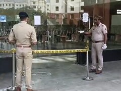 नोएडा में यूनिवर्सिटी कैंपस में छात्र ने सहपाठी छात्रा को गोली मारी, बाद में खुदकुशी की