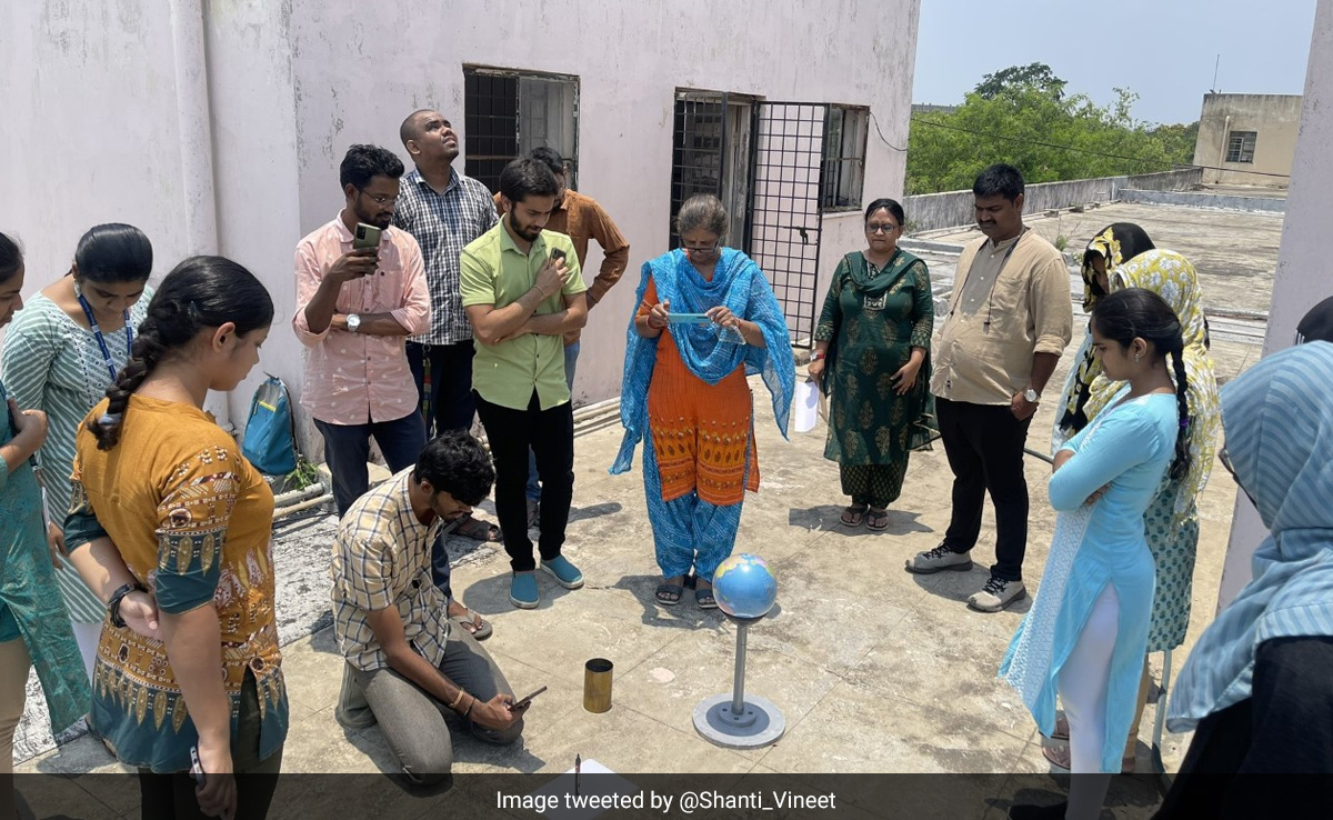 Hyderabad Observes 'Zero Shadow Day', Pics Go Viral