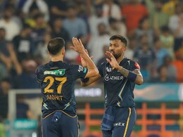 'आखिरी दो गेंद करने से पहले मोहित को ..' सुनील गावस्कर ने ऐसा कहकर हार्दिक और नेहरा को लगाई फटकार