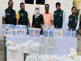 गाजियाबाद में छापे जा रहे थे नकली नोट, दिल्ली पुलिस ने यूनिट का भंडाफोड़, 6.72 लाख की फर्जी करेंसी बरामद गाजियाबाद में छापे जा रहे थे नकली नोट, दिल्ली पुलिस ने यूनिट का भंडाफोड़, 6.72 लाख की फर्जी करेंसी बरामद