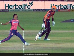 In Sandeep Sharma's No Ball Photo, Ex-India Star Finds 'Unfair' Step By SRH Batter