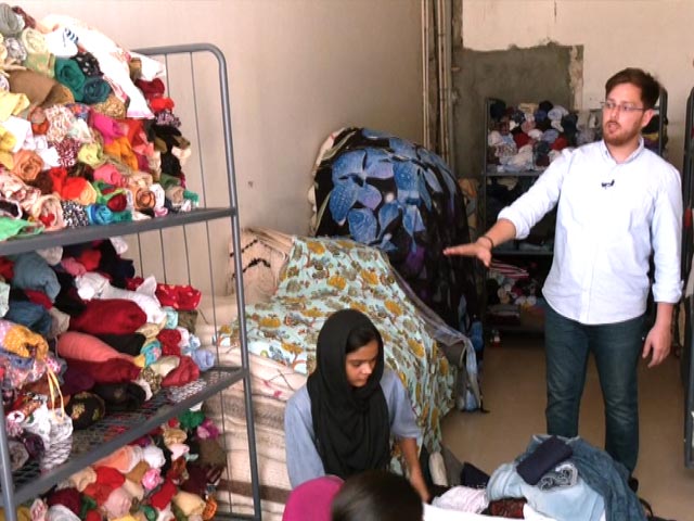 How Clothes Box Foundation Sorts Clothes