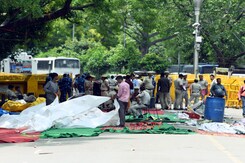 Police Clears Wrestlers' Protest Site At Jantar Mantar Police Clears Wrestlers' Protest Site At Jantar Mantar