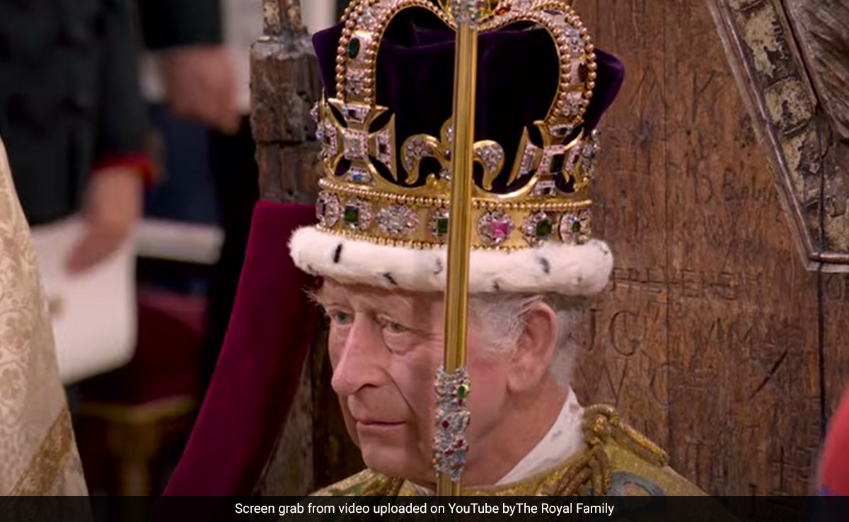 Highlights: King Charles, Camilla Greet Crowds From Buckingham Palace