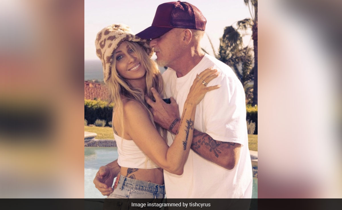 Miley Cyrus' Mother Tish Announces Engagement To Actor Dominic Purcell
