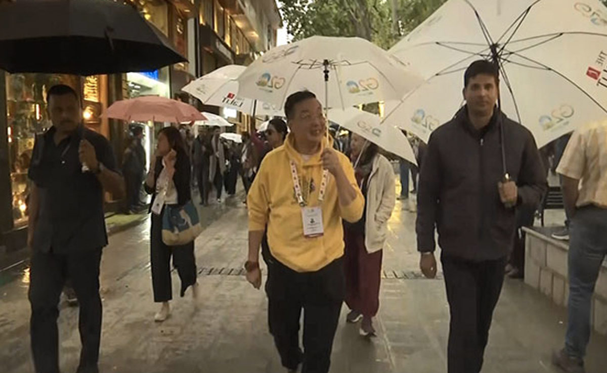 बदल रहा है कश्मीर, पीछे छूट रही बंदूकों की आवाज; नौजवानों की बढ़ रहीं उम्मीदें